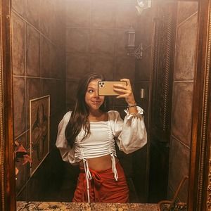 Meet your Posher, Ashley